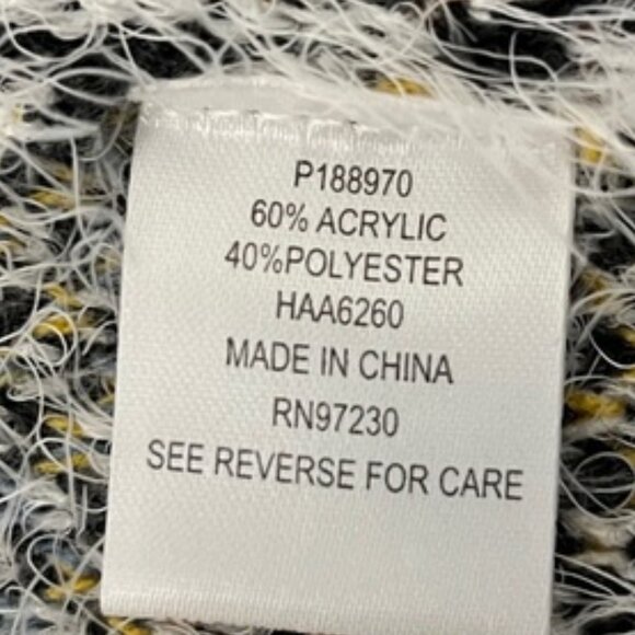 Absolutely Famous Aztec Print Open Front Fuzzy Cardigan White Gray NWOT - Picture 10 of 11